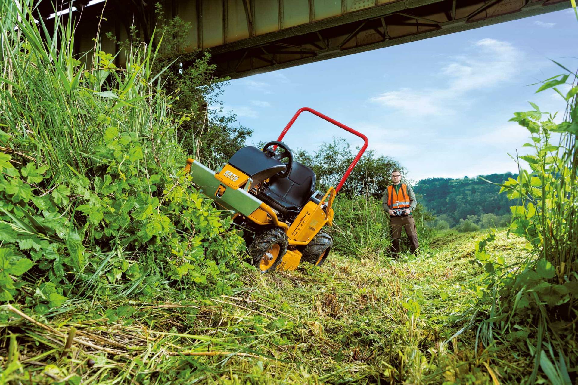 Remote-controlled ride-on mower AS 940 Sherpa 4WD RC